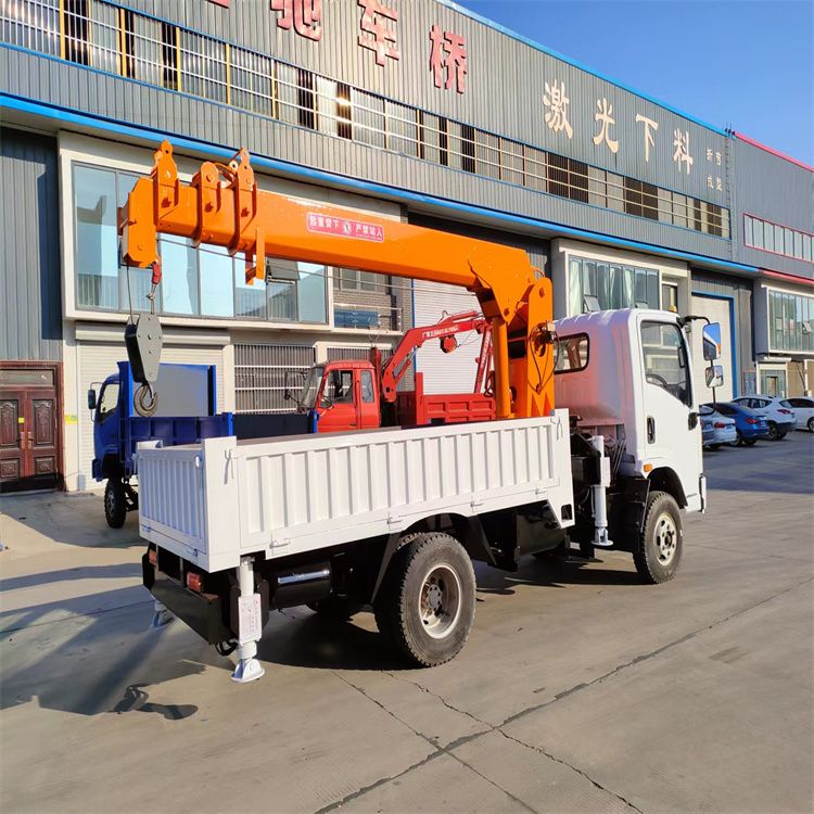 其它区三轮随车吊定制 农用改装机自备吊中瑞长期出售